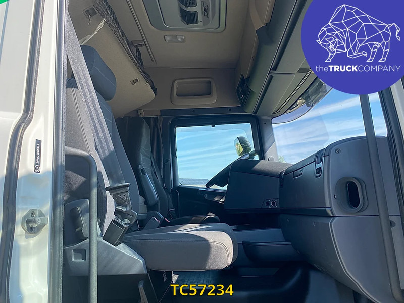 Scania R 410 - Curtain side truck: picture 5 Scania R 410 - Curtain side truck: picture 5