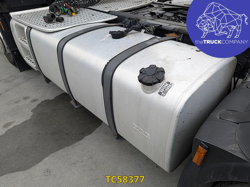 Tractor unit DAF XF 450: picture 15