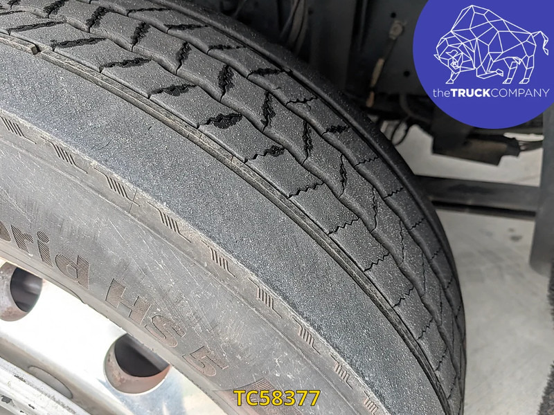 Tractor unit DAF XF 450: picture 13