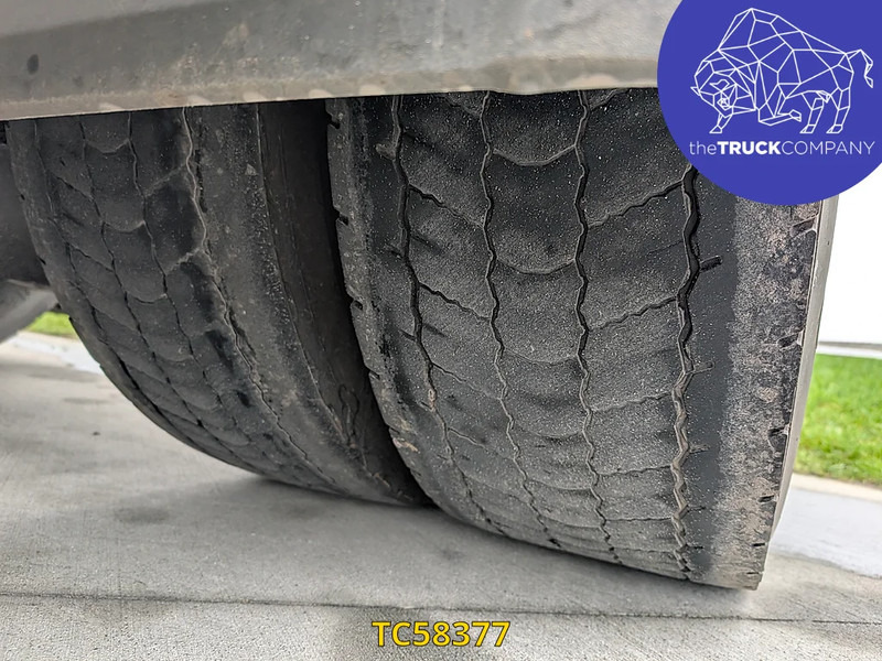 Tractor unit DAF XF 450: picture 17