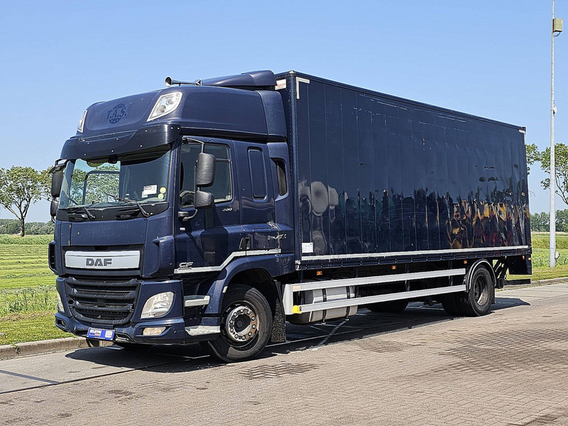 DAF CF 260 RIGHT SIDE CURTAINS - Curtain side truck: picture 2 DAF CF 260 RIGHT SIDE CURTAINS - Curtain side truck: picture 2