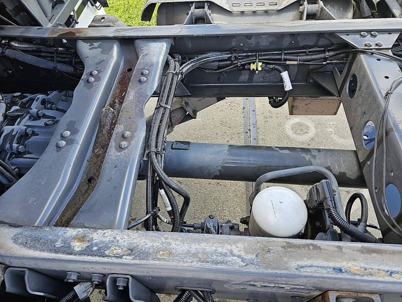 Cab chassis truck DAF CF 290 SPACECAB WB 570: picture 14