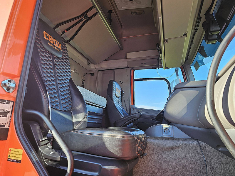 Cab chassis truck DAF CF 450 6X2 FAN SPACECAB: picture 7
