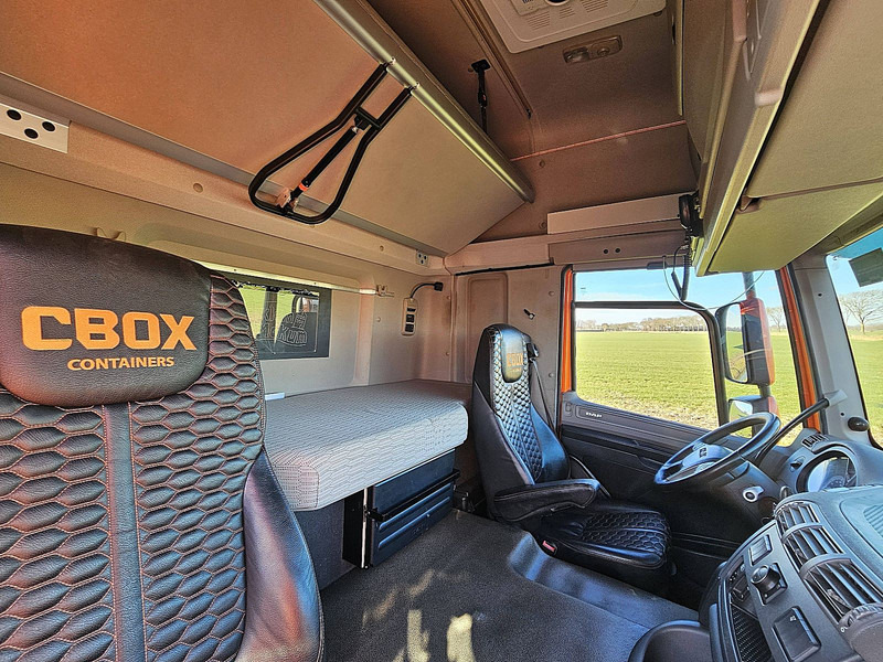 Cab chassis truck DAF CF 450 6X2 FAN SPACECAB: picture 16