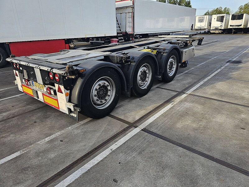 Krone SD ADR - Container transporter/ Swap body semi-trailer: picture 2 Krone SD ADR - Container transporter/ Swap body semi-trailer: picture 2