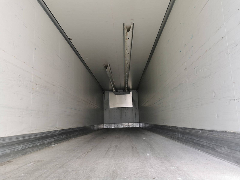 Closed box semi-trailer Krone SDR: picture 6