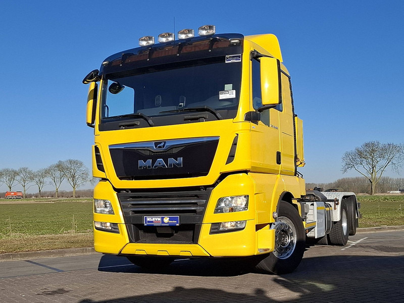 MAN 26.460 TGX 6x2-4 SIDE LOADER - Hook lift truck: picture 1 MAN 26.460 TGX 6x2-4 SIDE LOADER - Hook lift truck: picture 1