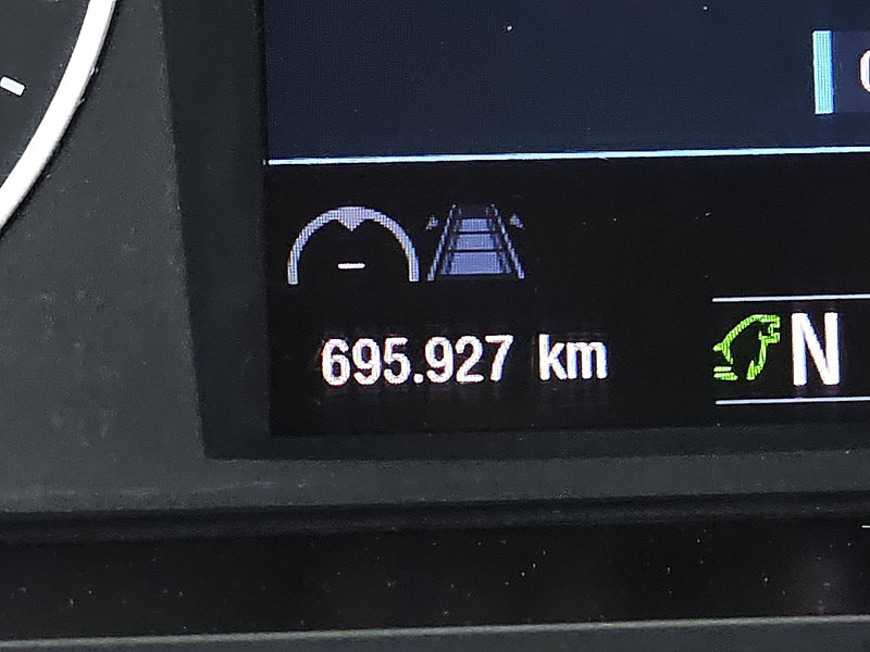 Container transporter/ Swap body truck MAN 26.510 TGX GX 6X2 INTARDER: picture 9