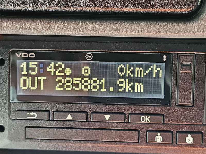 Box truck Mercedes-Benz ATEGO 1324 AIRCO TAILLIFT: picture 9