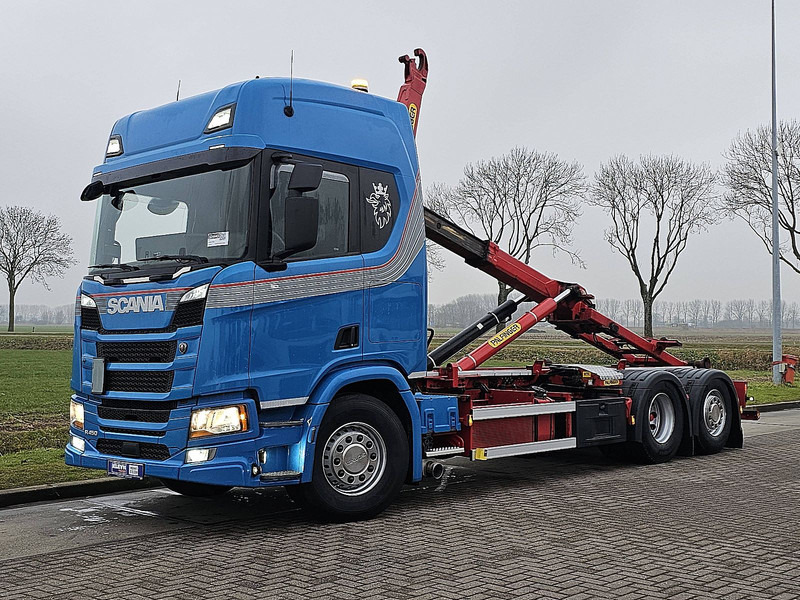 Scania R450 6x2*4 - Hook lift truck: picture 2 Scania R450 6x2*4 - Hook lift truck: picture 2