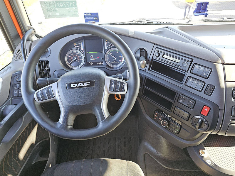 Tractor unit DAF XF 450 SPACECAB 2X TANK: picture 8