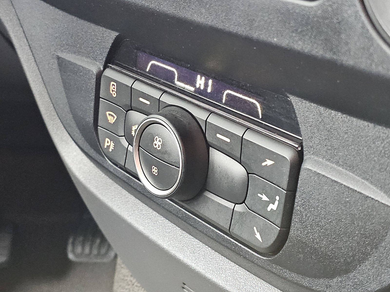 Tractor unit DAF XF 480: picture 10