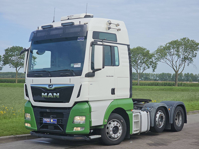 MAN 26.500 TGX - Tractor unit: picture 2 MAN 26.500 TGX - Tractor unit: picture 2