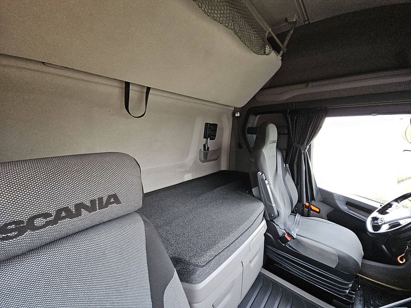 Tractor unit Scania R450: picture 15 Tractor unit Scania R450: picture 15