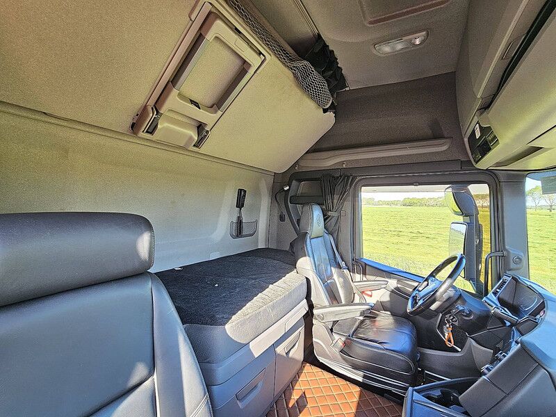 Tractor unit Scania R450: picture 15