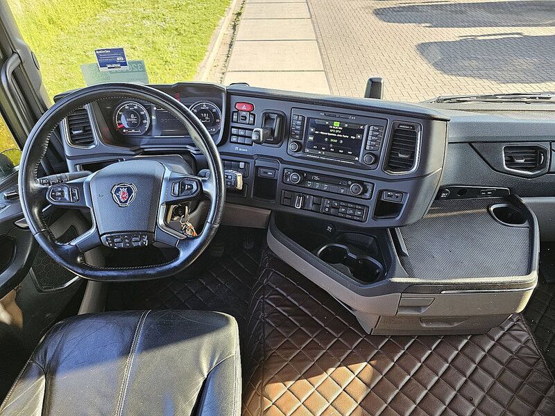 Tractor unit Scania R450: picture 8