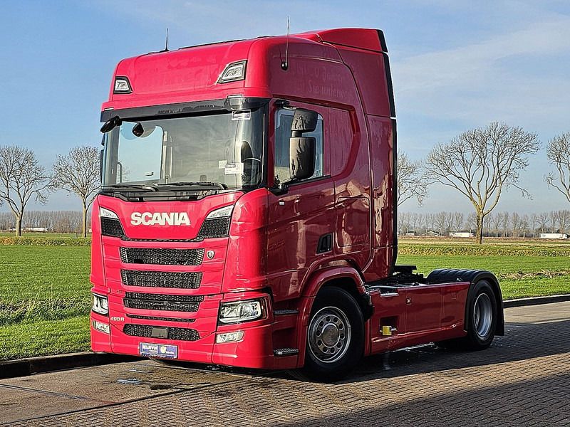 Scania R460 SUPER RET. PTO LED - Tractor unit: picture 2 Scania R460 SUPER RET. PTO LED - Tractor unit: picture 2