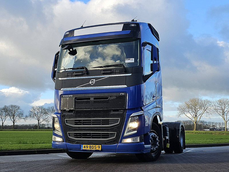 Volvo FH 420 GLOBETROTTER NL-TRUC - Tractor unit: picture 1 Volvo FH 420 GLOBETROTTER NL-TRUC - Tractor unit: picture 1