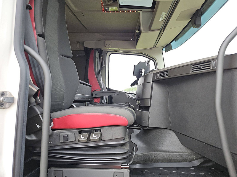 Tractor unit Volvo FH 500 6X2 STEERED PTO+HYDR: picture 7