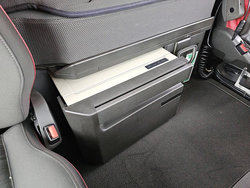 Tractor unit Volvo FH 500 6X2 STEERED PTO+HYDR: picture 10