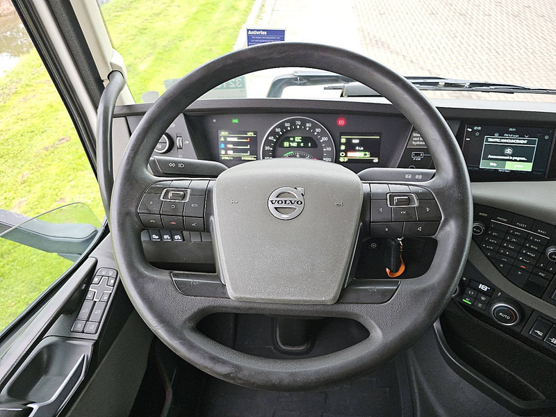 Tractor unit Volvo FH 500 6X2 STEERED PTO+HYDR: picture 12
