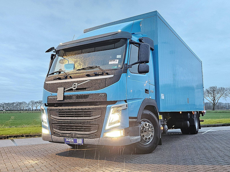 Volvo FM 370 19.5T 2.5T LIFT AIRC - Box truck: picture 1 Volvo FM 370 19.5T 2.5T LIFT AIRC - Box truck: picture 1