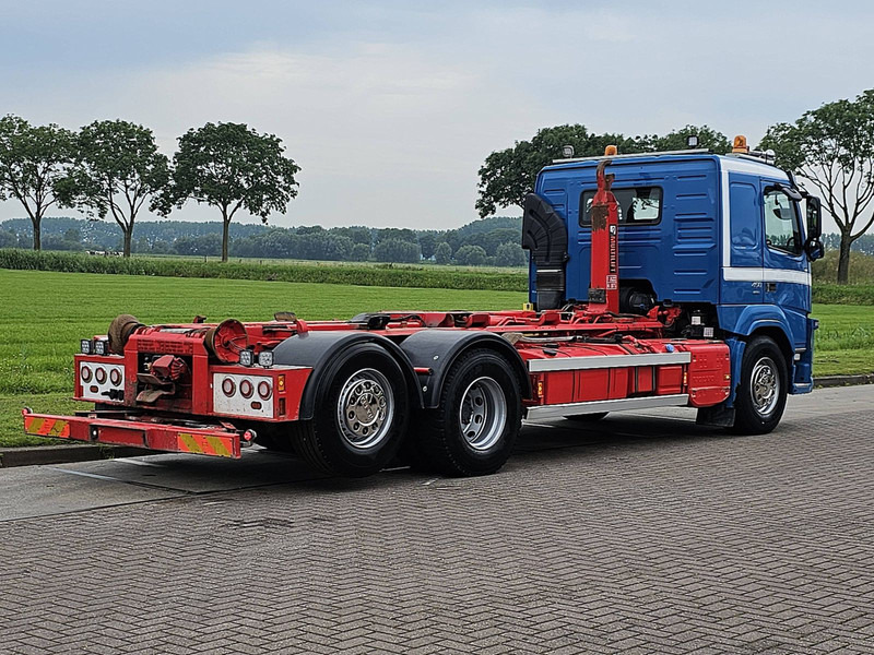 Volvo FM 450 6X2*4 HIAB XR18SL56 - Hook lift truck: picture 3 Volvo FM 450 6X2*4 HIAB XR18SL56 - Hook lift truck: picture 3
