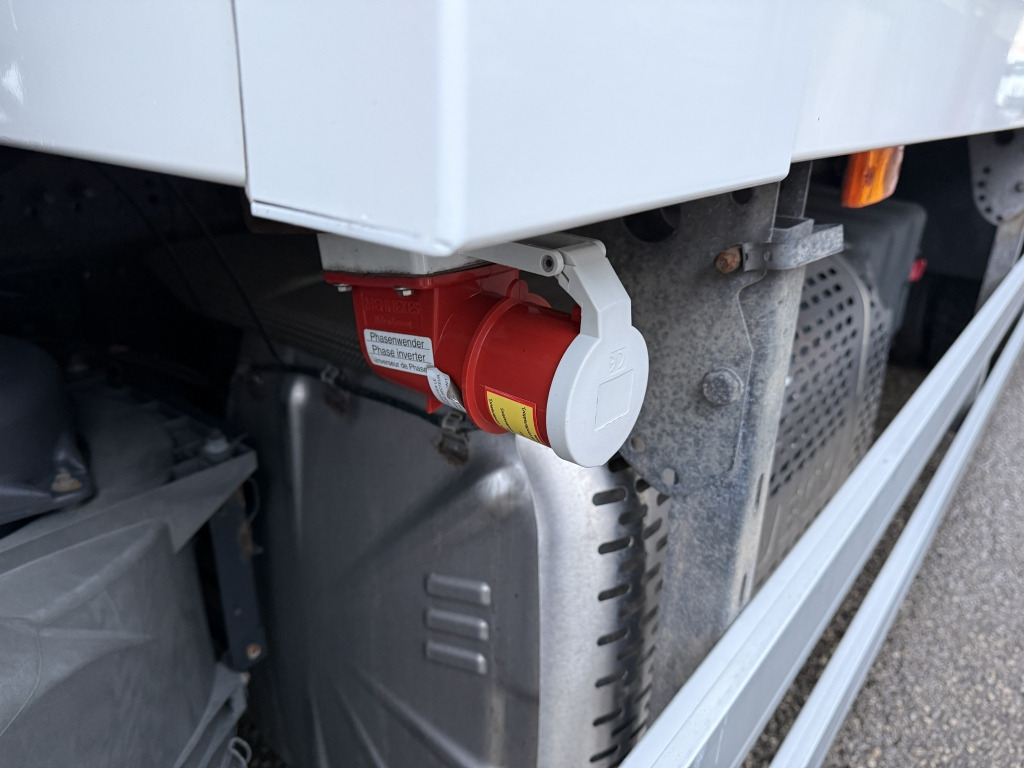 Refrigerator truck Iveco Stralis AT260S46 Klima Carrier Supra550 Tiefkühl: picture 7