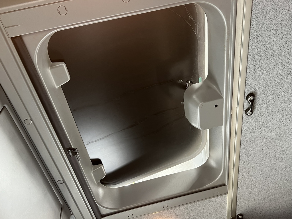 Mercedes-Benz Atego 1230 Klima ACC Schlafkabine 7,2m P+P LBW - Curtain side truck: picture 5 Mercedes-Benz Atego 1230 Klima ACC Schlafkabine 7,2m P+P LBW - Curtain side truck: picture 5