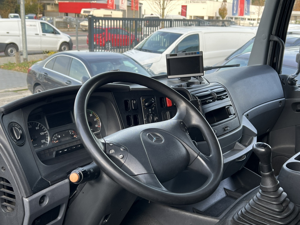 Mercedes-Benz Axor 1833 7m Koffer 2x Schwenkwand LBW Or.382'km - Beverage truck: picture 4 Mercedes-Benz Axor 1833 7m Koffer 2x Schwenkwand LBW Or.382'km - Beverage truck: picture 4