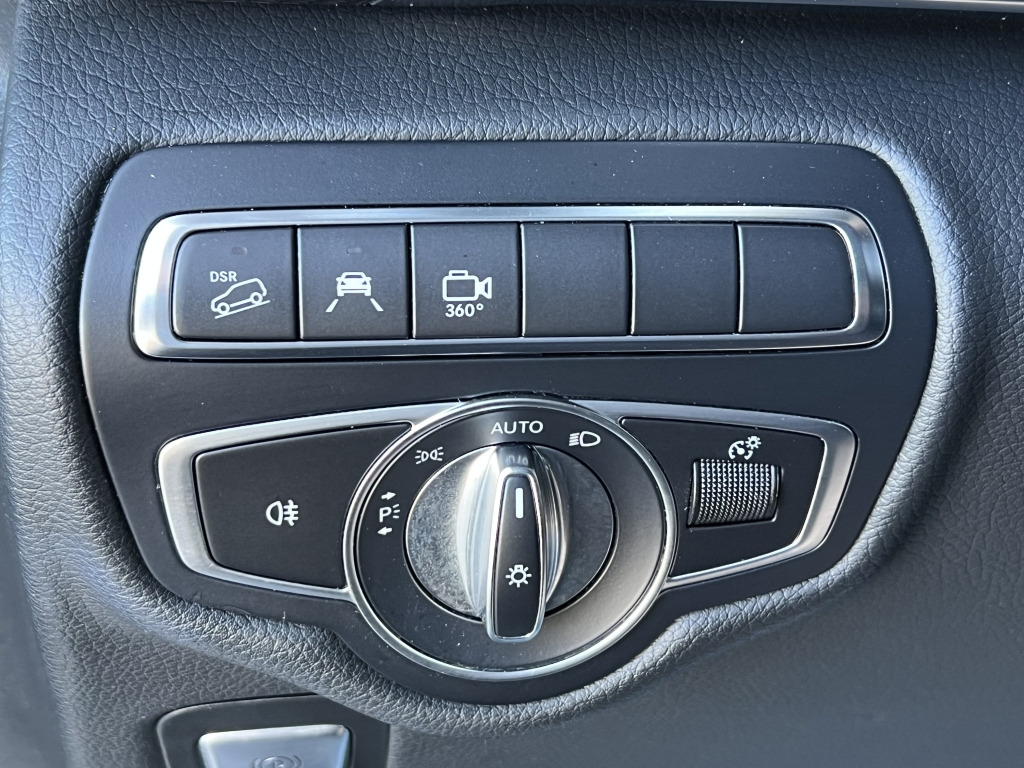 Mercedes-Benz V 250 4Matic LANG AVANTGARDE AMG LINE Burmester - Car: picture 2 Mercedes-Benz V 250 4Matic LANG AVANTGARDE AMG LINE Burmester - Car: picture 2