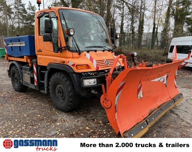 Unimog U 300 405/10 4x4, Kommunalhydraulik, WSK - Commercial vehicle: picture 3 Unimog U 300 405/10 4x4, Kommunalhydraulik, WSK - Commercial vehicle: picture 3