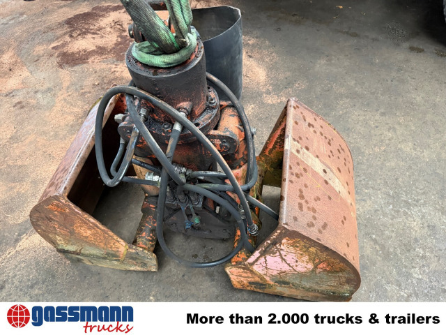 E7/2 - Clamshell bucket: picture 2 E7/2 - Clamshell bucket: picture 2