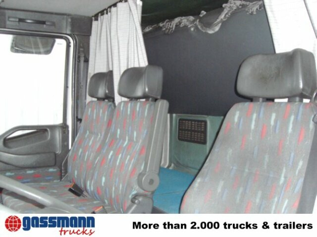 Iveco EuroCargo 120E24 4x2 - Curtain side truck: picture 4 Iveco EuroCargo 120E24 4x2 - Curtain side truck: picture 4
