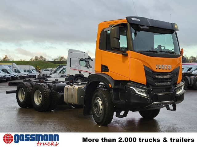 Iveco X-Way AD300X42Z 6x4, Motorabtrieb - Cab chassis truck: picture 3 Iveco X-Way AD300X42Z 6x4, Motorabtrieb - Cab chassis truck: picture 3