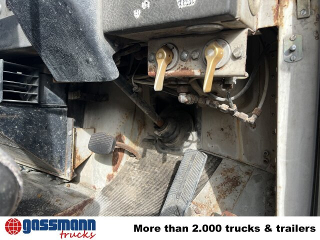 Saurer V5 4x2 - Dropside/ Flatbed truck: picture 3 Saurer V5 4x2 - Dropside/ Flatbed truck: picture 3