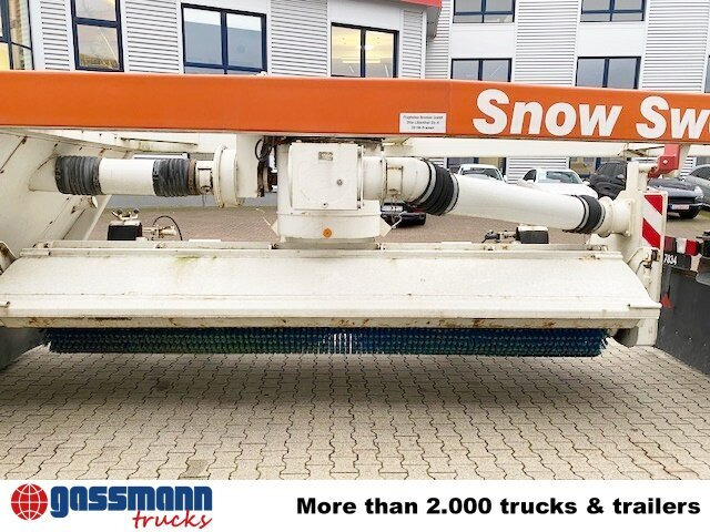 Road sweeper Snow Sweeper P17B, V8-Motor, Kehrblasgerät, 4x: picture 6