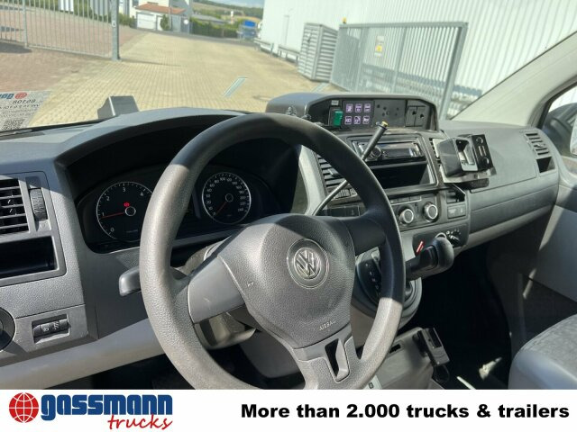 Volkswagen T5 2.0 TDI 4x2, Krankenwagen - Ambulance: picture 4 Volkswagen T5 2.0 TDI 4x2, Krankenwagen - Ambulance: picture 4