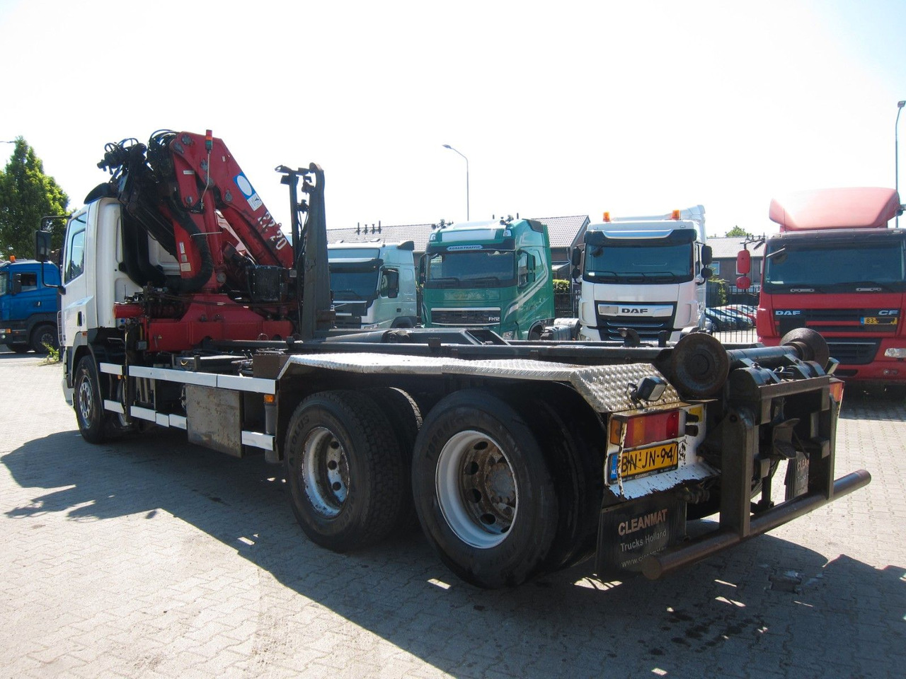 DAF CF 85 480 6x2 HMF 2220 3xhydr Remote Manual E3 - Hook lift truck, Crane truck: picture 4 DAF CF 85 480 6x2 HMF 2220 3xhydr Remote Manual E3 - Hook lift truck, Crane truck: picture 4