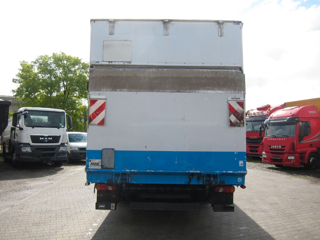 Volvo FL 240 12T Koffer KBW Manual - Box truck: picture 4 Volvo FL 240 12T Koffer KBW Manual - Box truck: picture 4