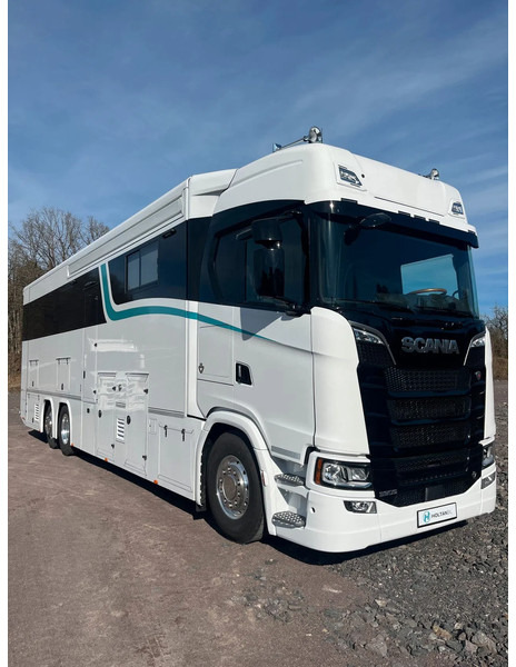 Scania S590 V8 6x2 Camper / Motorhome - New 2025 - Garage - Slide out - - Camper: picture 2 Scania S590 V8 6x2 Camper / Motorhome - New 2025 - Garage - Slide out - - Camper: picture 2
