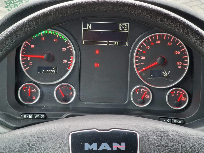 Refrigerator truck MAN TGM 12.250 Sleepercab 4x2 - Carrier Xarios 600 - Meat Hooks - Vleeshang - Rohrbahnen - Low KM: picture 18