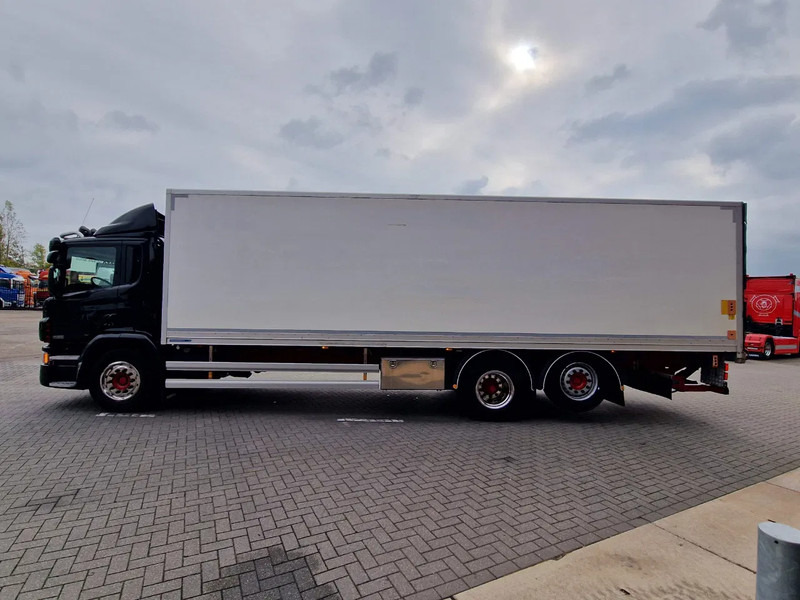 Scania P280 6x2*4 - Box - Loadlift - Low KM - Steering axle - Euro 6 - Full air - Box truck: picture 4 Scania P280 6x2*4 - Box - Loadlift - Low KM - Steering axle - Euro 6 - Full air - Box truck: picture 4
