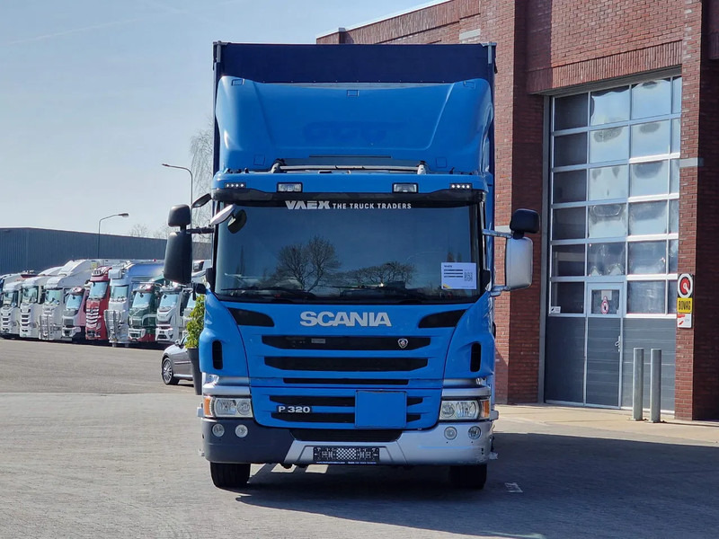 Scania P320 4x2 - Side boars - Loadlift - Full air - Navi - Curtain side truck: picture 2 Scania P320 4x2 - Side boars - Loadlift - Full air - Navi - Curtain side truck: picture 2