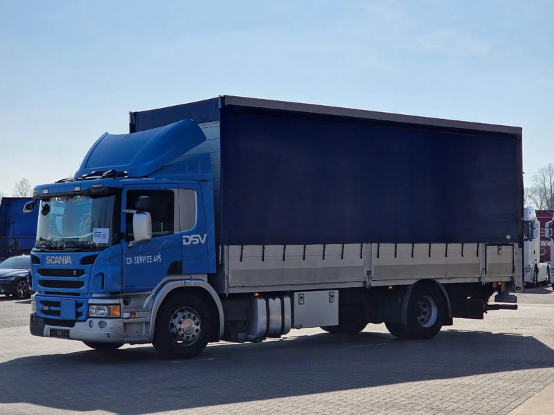 Scania P320 4x2 - Side boars - Loadlift - Full air - Navi - Curtain side truck: picture 3 Scania P320 4x2 - Side boars - Loadlift - Full air - Navi - Curtain side truck: picture 3