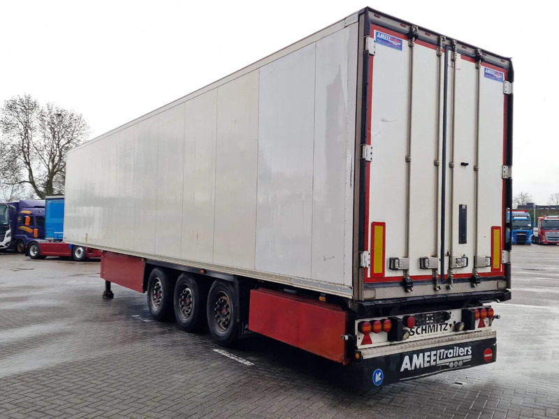 Schmitz Cargobull SCB*S3B - Thermoking SLXe 200 - Rohrbahnen / Meat rails - Lift axle - SAF Axle - Isothermal semi-trailer: picture 5 Schmitz Cargobull SCB*S3B - Thermoking SLXe 200 - Rohrbahnen / Meat rails - Lift axle - SAF Axle - Isothermal semi-trailer: picture 5