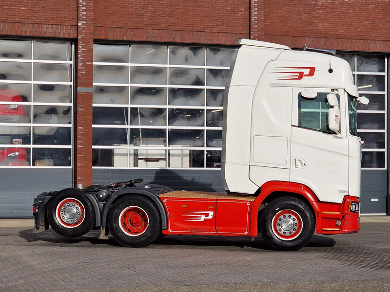 Tractor unit Scania S500 NGS Highline 6x2 - PTO/Hydraulic - Retarder - 2.95 WB - Full air - Leather: picture 8 Tractor unit Scania S500 NGS Highline 6x2 - PTO/Hydraulic - Retarder - 2.95 WB - Full air - Leather: picture 8