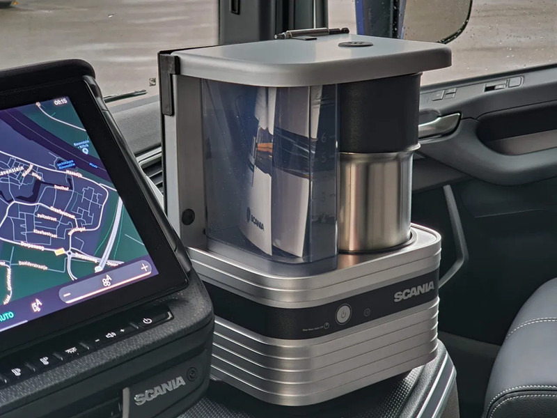 New Tractor unit Scania S560 Highline 4x2 - Full spec - Retader - Night clima - Full air - Facelift - 2x tank: picture 18