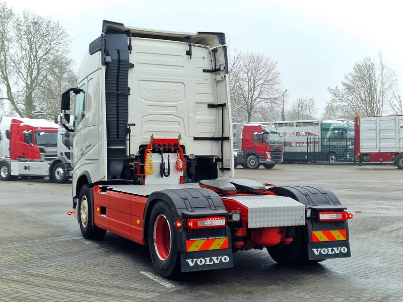 Volvo FH 13.460 Globetrotter 4x2 - I Save - Custom interior - Sliding 5th wheel - VEB+ - Tractor unit: picture 5 Volvo FH 13.460 Globetrotter 4x2 - I Save - Custom interior - Sliding 5th wheel - VEB+ - Tractor unit: picture 5