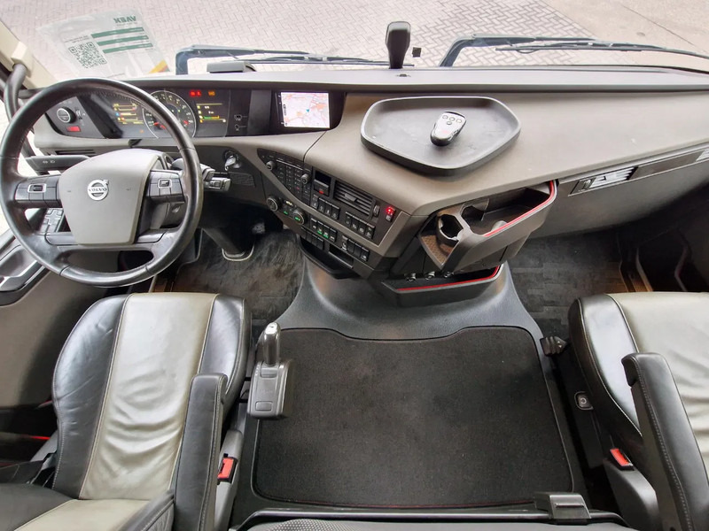 Volvo FH 13.500 Globetrotter XL 6x2 - BDF - Loadlift - I Save - Full air - Navi leasing Volvo FH 13.500 Globetrotter XL 6x2 - BDF - Loadlift - I Save - Full air - Navi: picture 12 Volvo FH 13.500 Globetrotter XL 6x2 - BDF - Loadlift - I Save - Full air - Navi leasing Volvo FH 13.500 Globetrotter XL 6x2 - BDF - Loadlift - I Save - Full air - Navi: picture 12